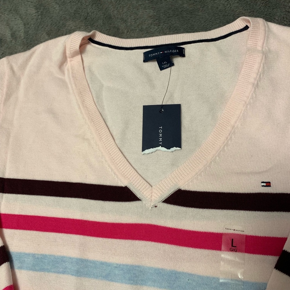 ✨NWT✨ TOMMY HILFIGER Womens Light Sweater